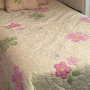 Pottery Barn Twin Quilted Bedding